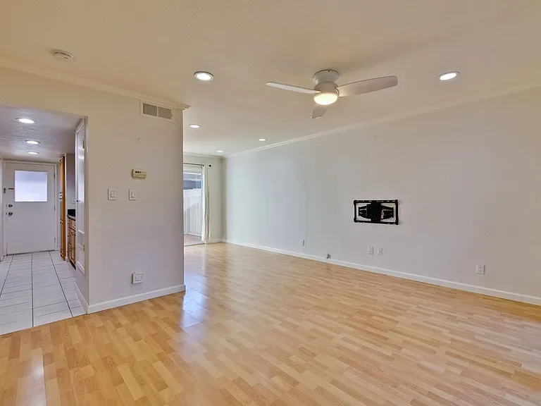 21099 Red Fir Ct — Photo 24