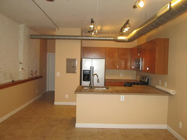 1211 S Charles St #4 — Photo 4