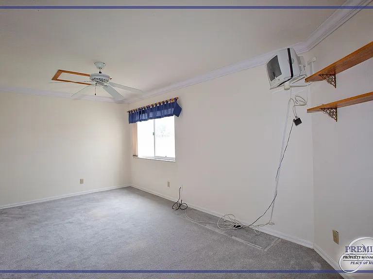 1351 Monarch Cir — Photo 25
