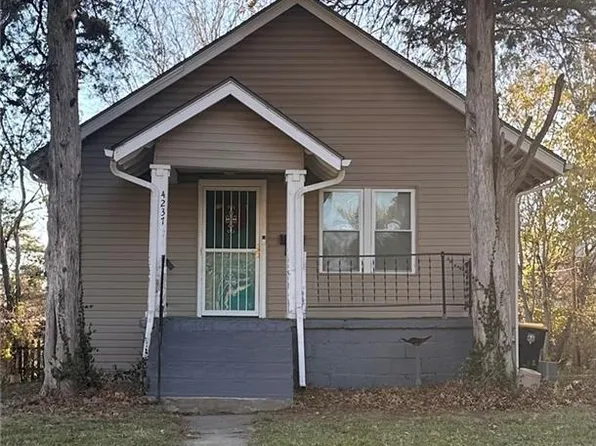 4237 E 62nd St, Kansas City, MO 64130