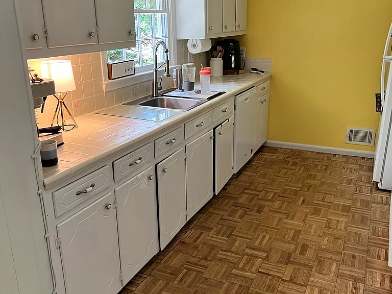 1000 Lindy Cir — Photo 5