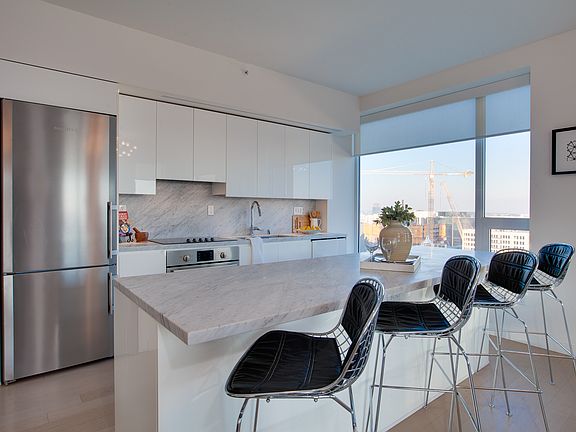 5th image of 1050 S Grand Ave Unit 2009