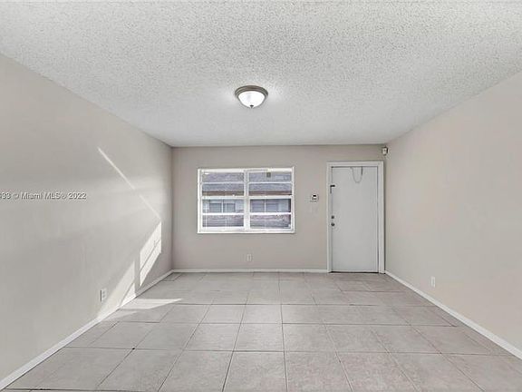 5th image of 2610 Riverland Dr #1