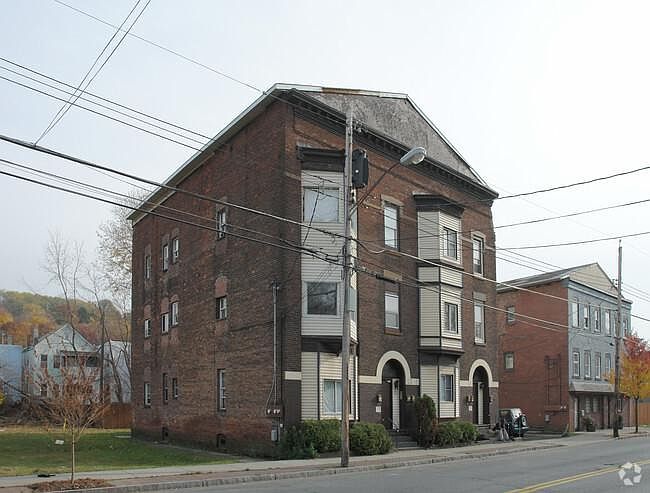 1st image of 3132 6th Ave #6