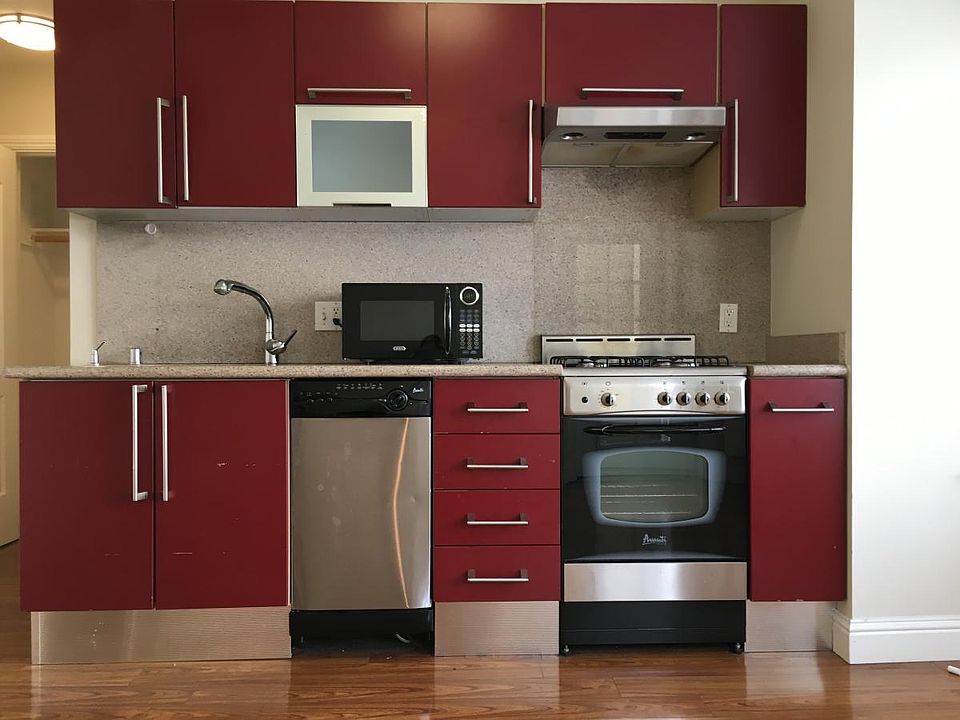 1st image of 168 Hyde St APT 405