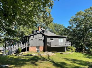 376 Kitemaug Rd, Uncasville, CT 06382