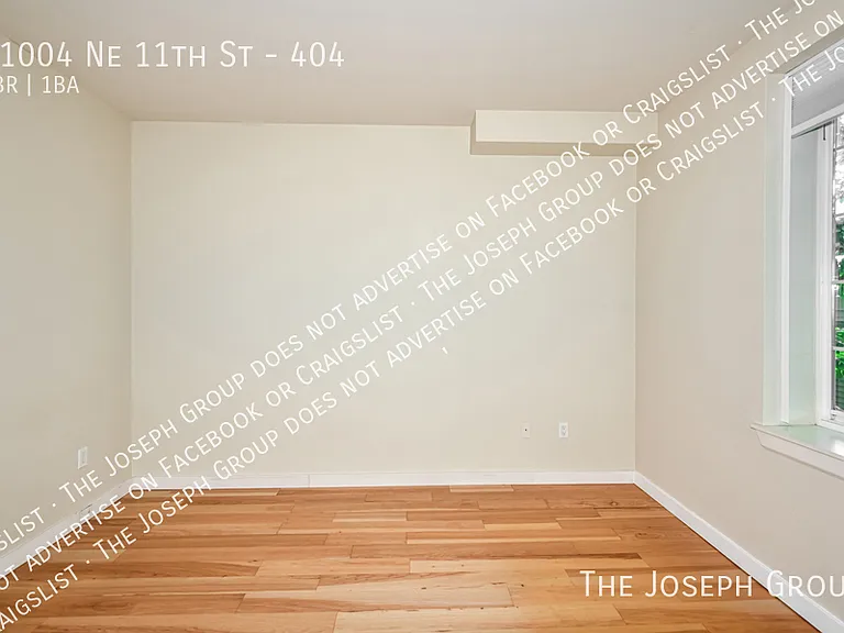 11004 NE 11th St #404 — Photo 12