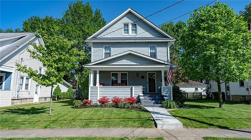 604 Spring St photo 1
