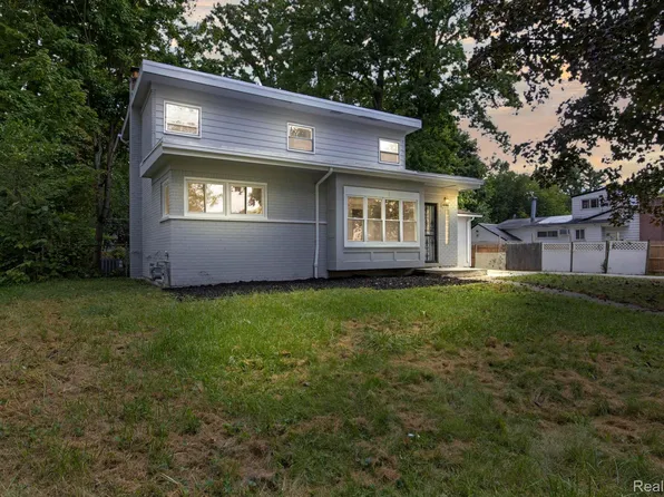 18200 Five Points St, Detroit, MI 48240