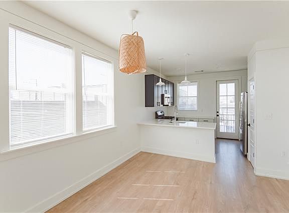3rd image of 4145 Ulloa St #4145