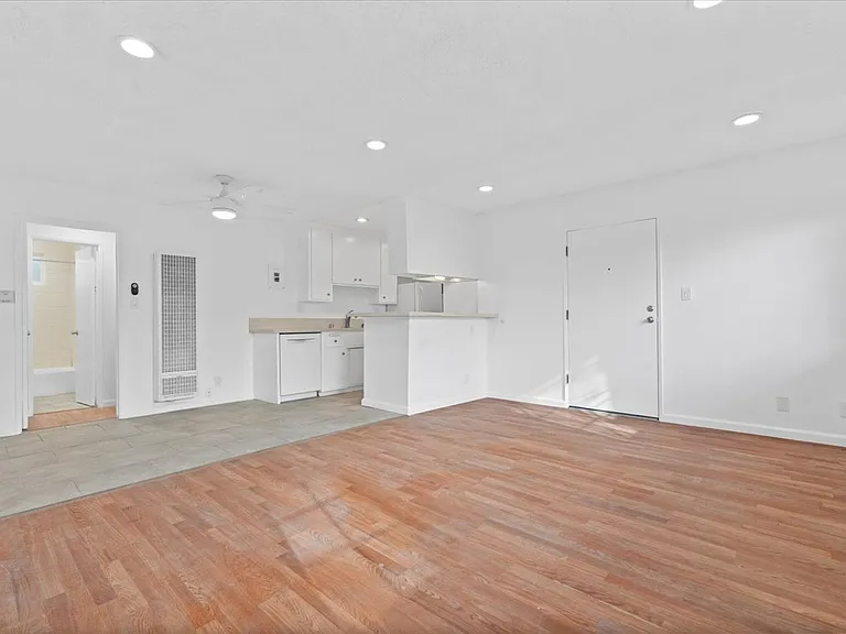 1813 Federal Ave #3 — Photo 8