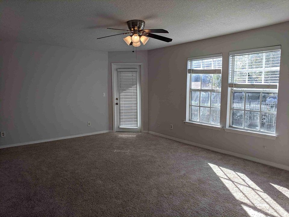 1st image of 6154 Westgate Dr APT 203