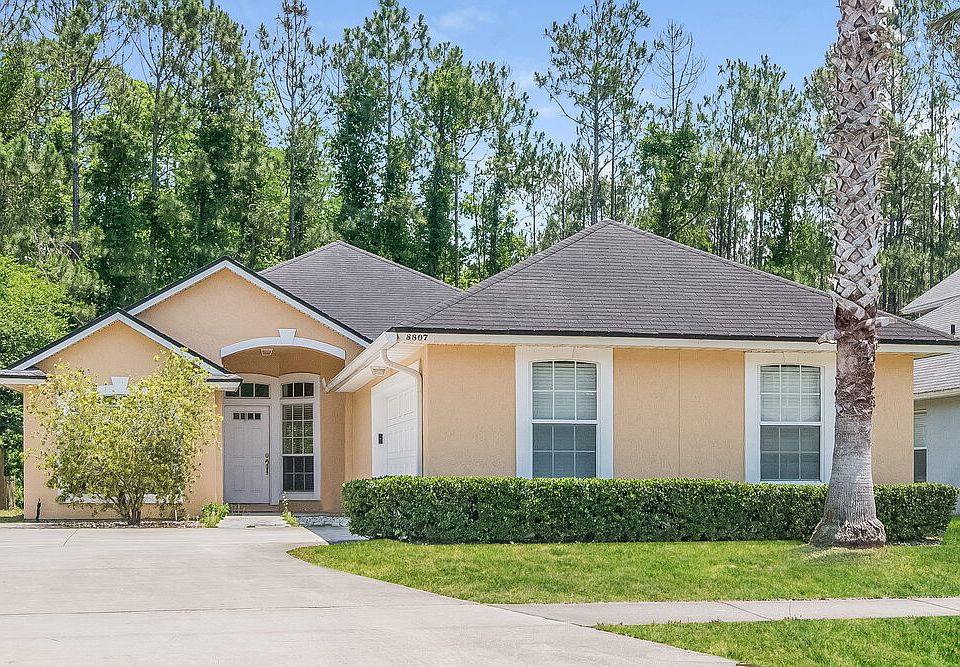 1st image of 8807 Canopy Oaks Dr