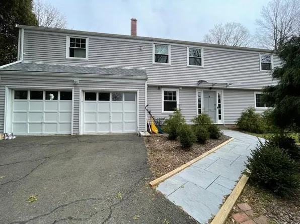 144 Lockwood Rd, Riverside, CT 06878