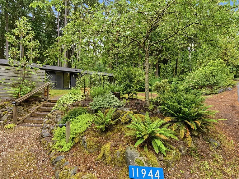 11944 Miller Rd NE — Photo 1