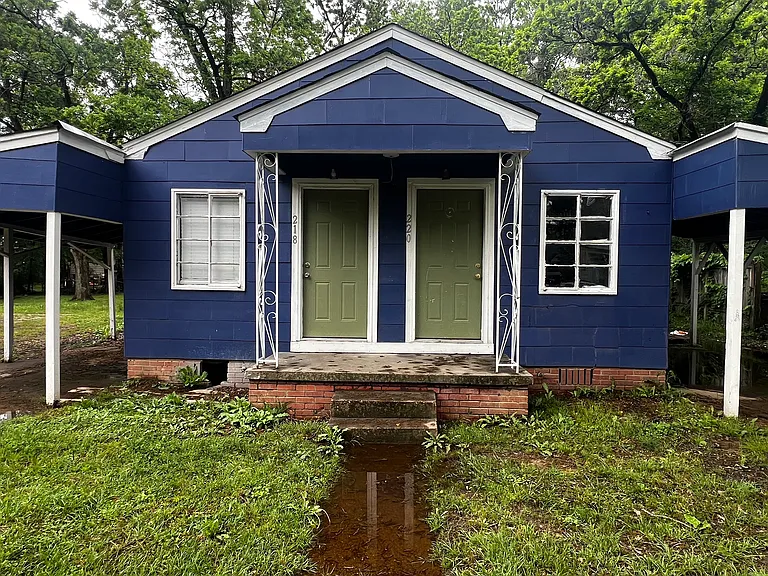 220 Taylor St — Photo 1