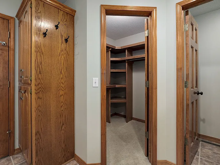 2624 W Lasalle St — Photo 18