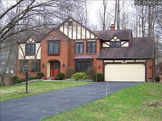 1st image of 2582 Bridgeton Dr