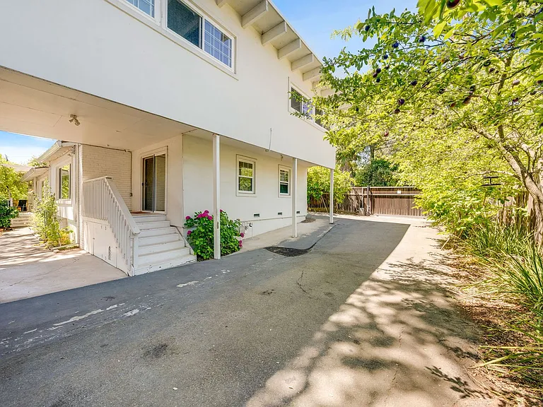 8150 Winding Way — Photo 6