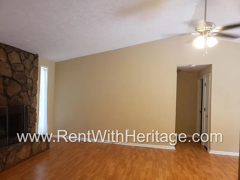 4832 Timber Ridge Dr — Photo 21