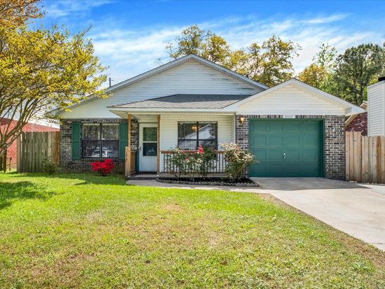 1017 T J Ln, Summerville, SC 29486
