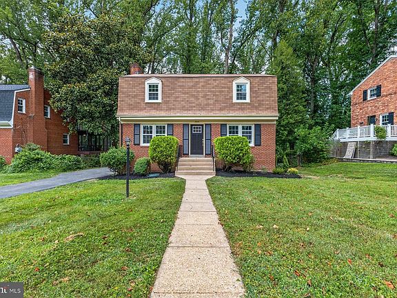 2nd image of 6536 Oakwood Dr