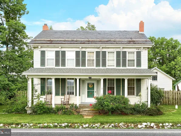 4375 N Sherman St, Mount Wolf, PA 17347