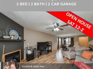 933 Penny Ln, Sycamore, IL 60178
