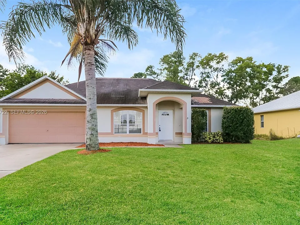 506 NW Ferris Dr