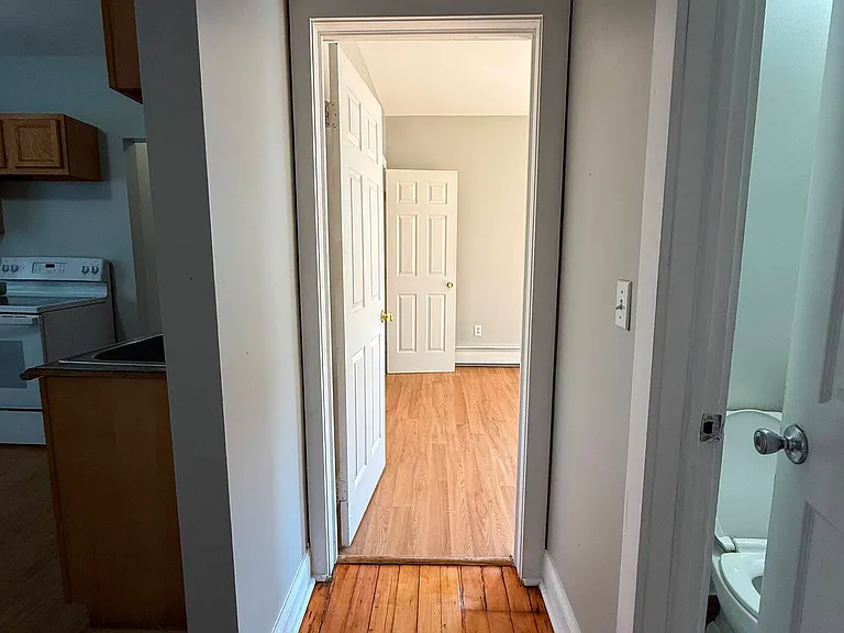33-35 Zion St #2 — Photo 7