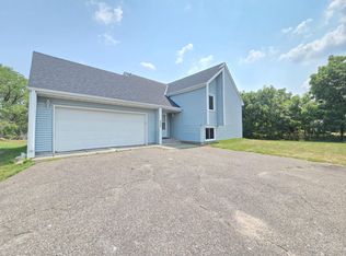 5508 Turtle Lake Rd, Saint Paul, MN 55126