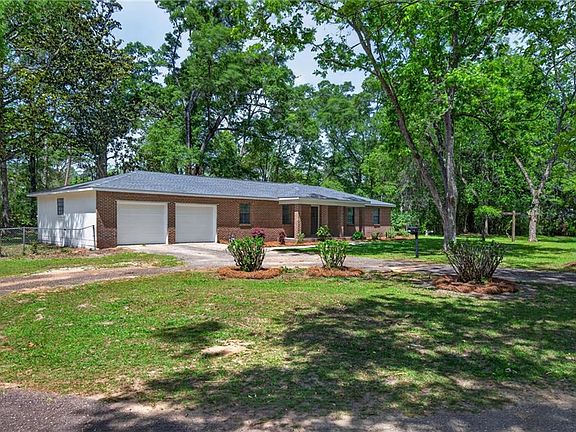 3rd image of 5764 Magnolia Rd