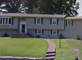 8 Cold Spring Rd, West Haven, CT 06516