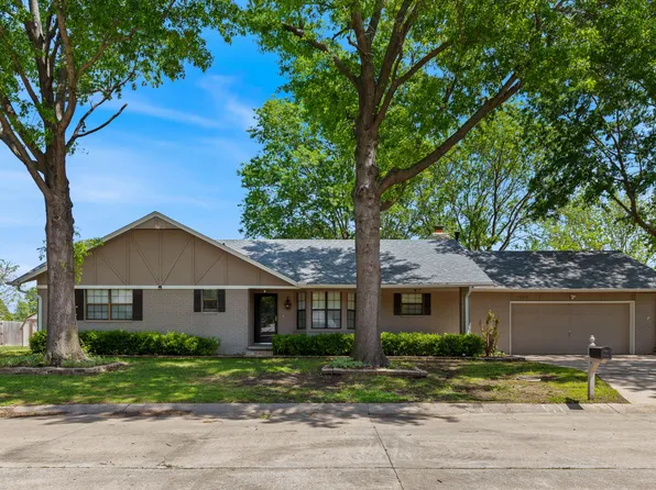 1905 Inverness Ct, Miami, OK 74354