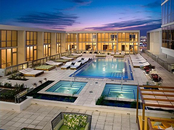 2nd image of 1100 Biscayne Blvd Unit 4702