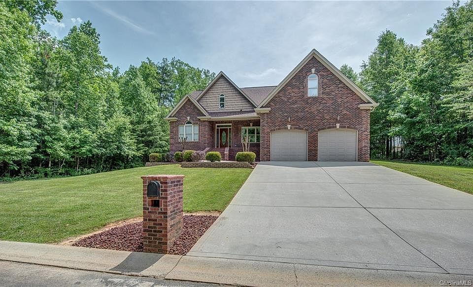 1st image of 1202 Jacourt Ln