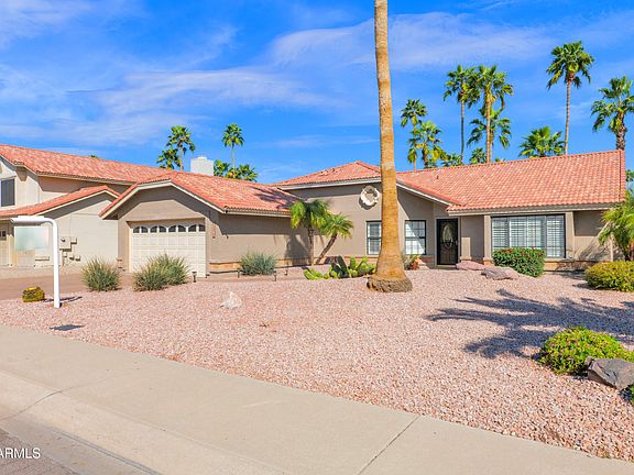 3rd image of 8946 E VOLTAIRE Drive