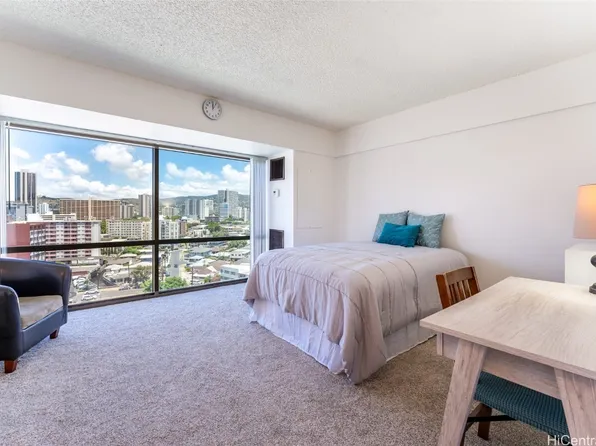 1750 Kalakaua Ave APT 1301, Honolulu, HI 96826