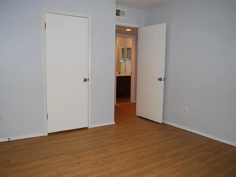 1103 Natchez Trce — Photo 14