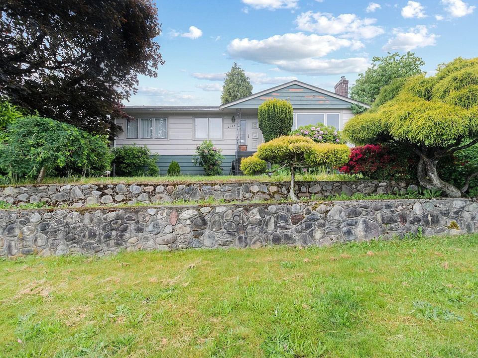 1st image of 4156 Castlewood Cres