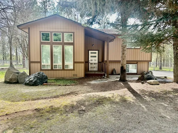 11555 W Tamarac Ln, Nine Mile Falls, WA 99026