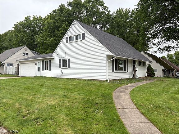 3rd image of 2300 Giffels Dr