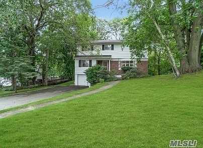 3rd image of 9 Wren Dr