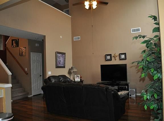 4th image of 4726 Park Bend Dr