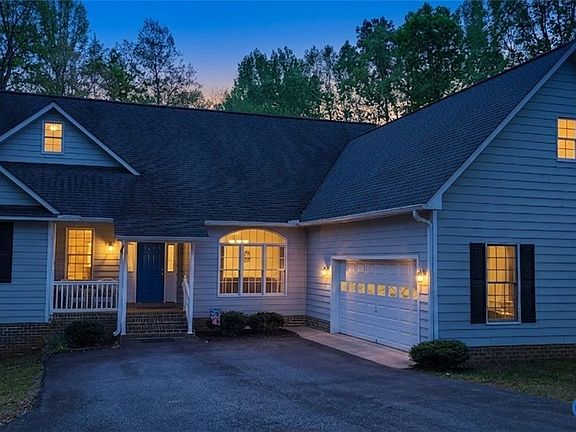 2nd image of 4410 Windsor Lake Dr