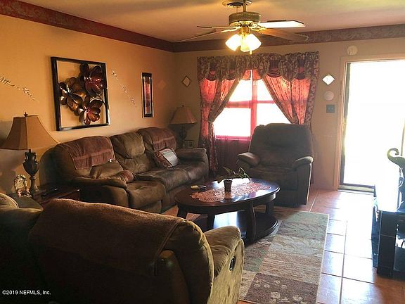 3rd image of 17 Knollwood Dr