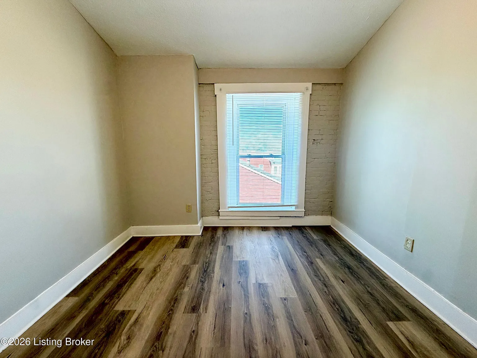 2 bed, 1.0 bath, $695 — Photo 4