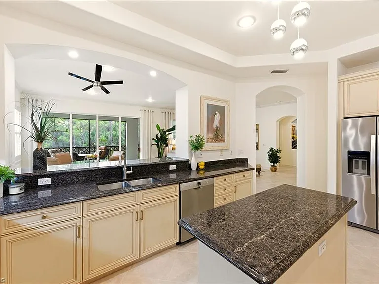 2843 Tiburon Blvd E #7-102 — Photo 12