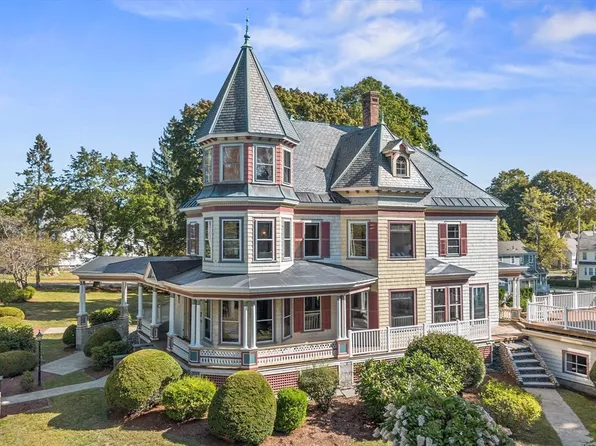 7 Oneil St, Hudson, MA 01749