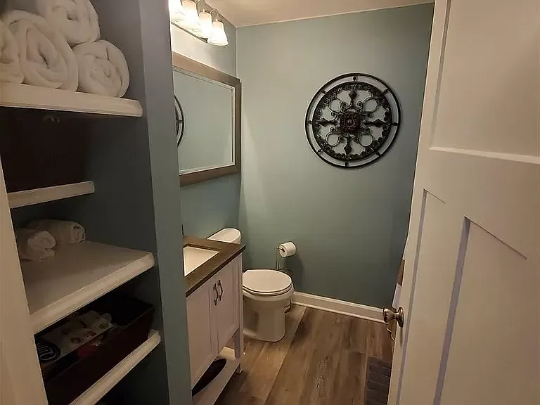 3 bed, 1026 sqft, $1,850 — Photo 4